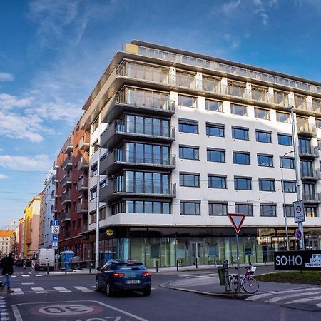 Tran Chien Apartment With Free Private Parking Prague Extérieur photo