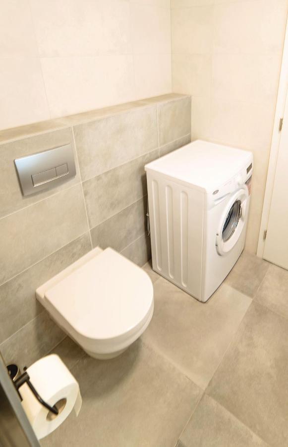 Tran Chien Apartment With Free Private Parking Prague Extérieur photo