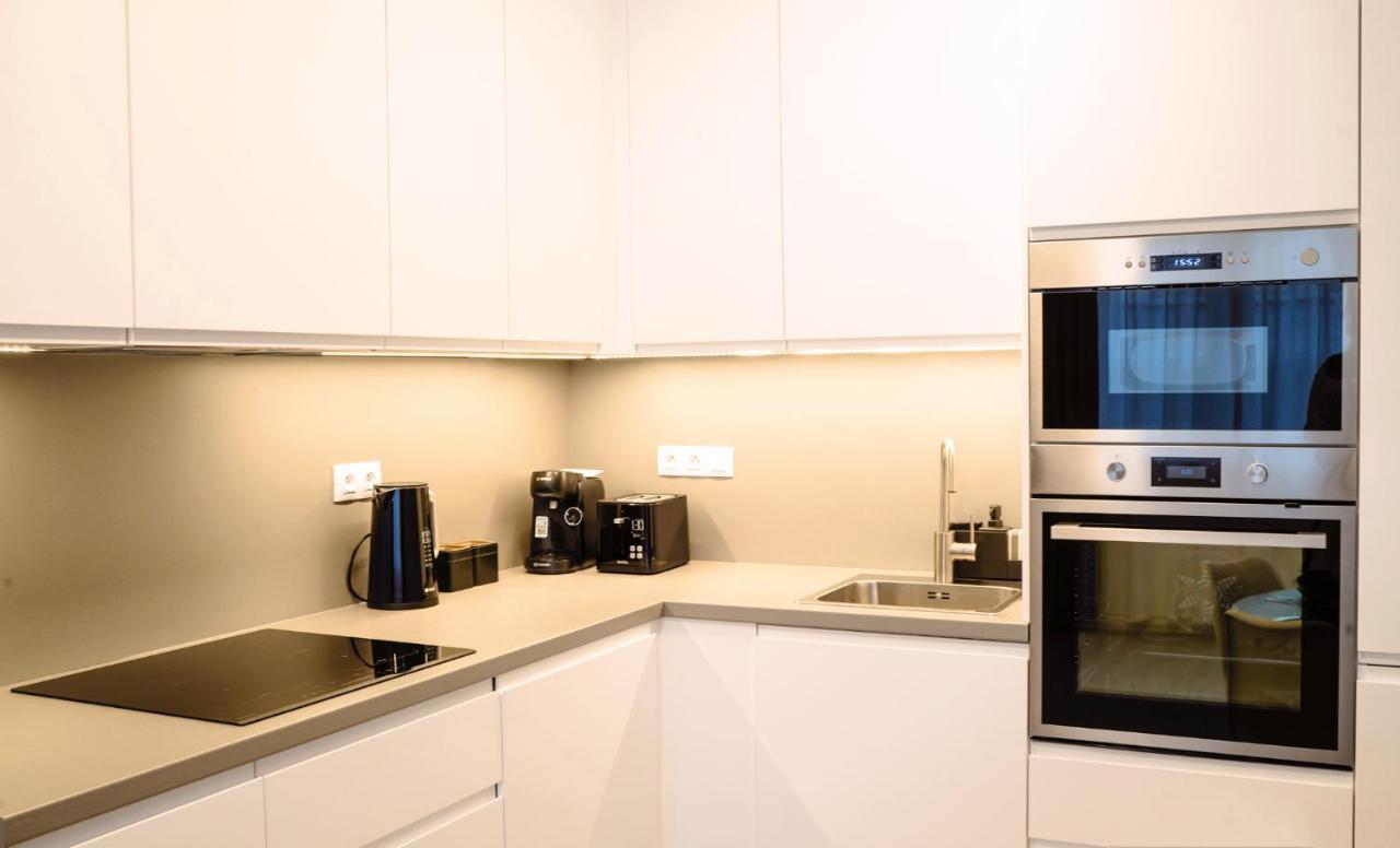 Tran Chien Apartment With Free Private Parking Prague Extérieur photo
